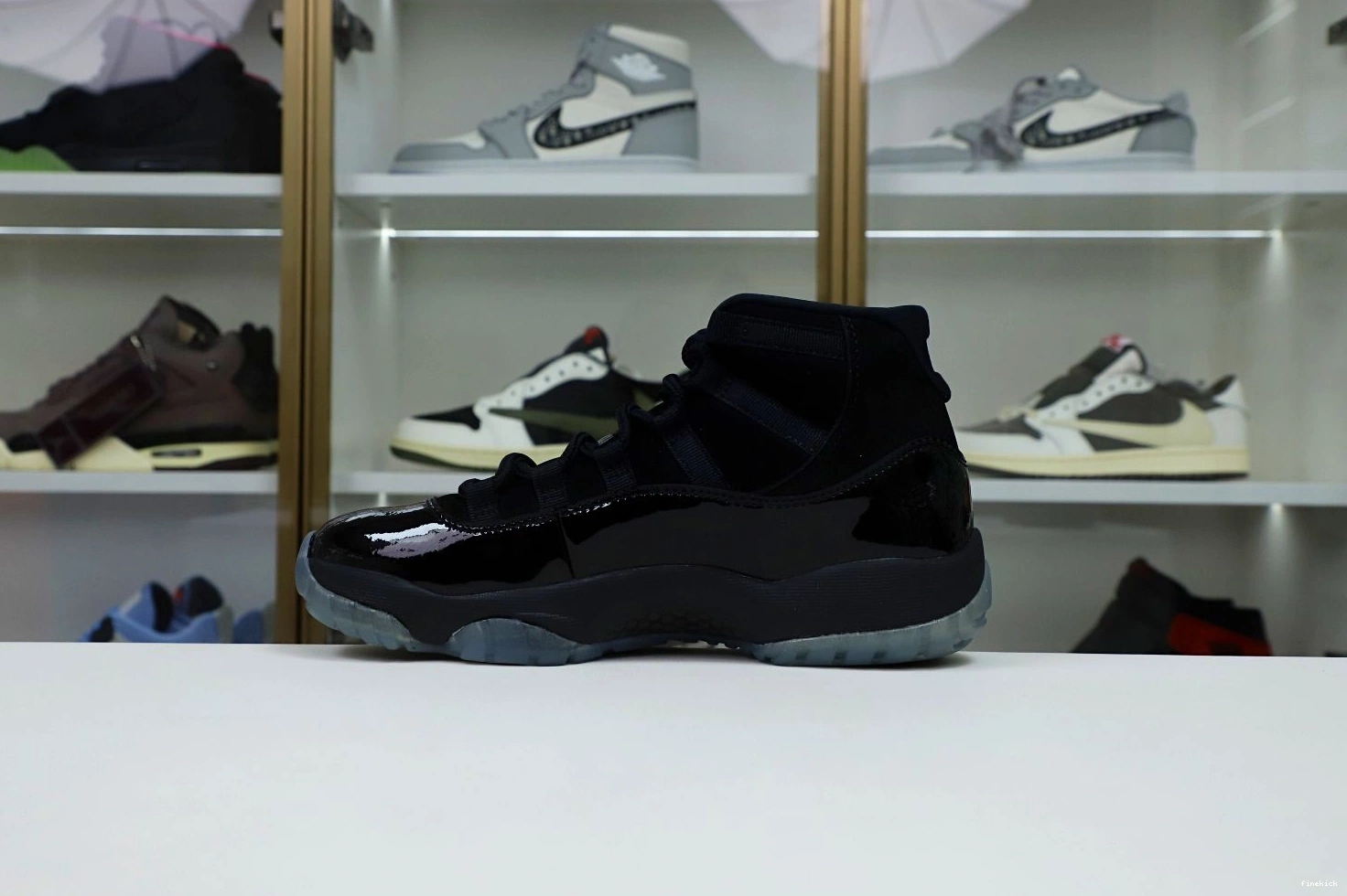AIR 11 GOWN' AND RETRO 'CAP JORDAN 0921